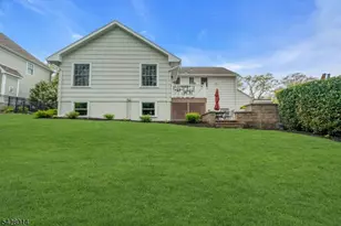 1050 Lawrence Ave, Westfield, NJ 07090 - Photo 35