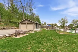 52 Cascade Way, Butler, NJ 07405 - Photo 5