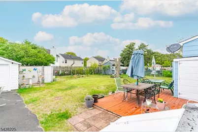172 Cherry Quay Rd, Brick Twp., NJ 08723 - Photo 9