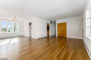 123 Lilac Dr, Clinton Township, NJ 08801 - Photo 3