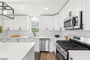 128 Big Piece Rd, Fairfield, NJ 07004 - Photo 5