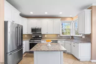 70 Hartley Ln, Bernards Township, NJ 07920 - Photo 9
