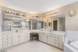 70 Hartley Ln, Bernards Township, NJ 07920 - Photo 23