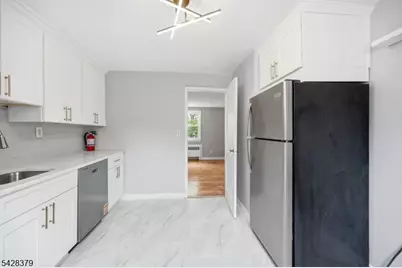 445 Morris Ave #14, Springfield Twp., NJ 07081 - Photo 9