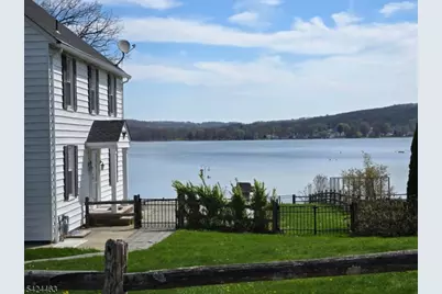 8 Spring Ln, Stanhope, NJ 07874 - Photo 1