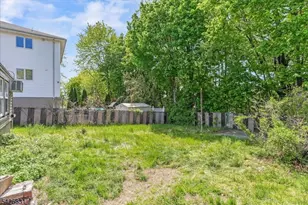 43 Maitland Pl, Garfield, NJ 07026 - Photo 17
