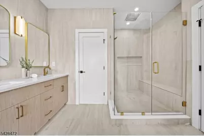 52 Congressional Pkwy, Livingston, NJ 07039 - Photo 23
