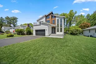 52 Congressional Pkwy, Livingston, NJ 07039 - Photo 49