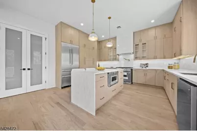 52 Congressional Pkwy, Livingston, NJ 07039 - Photo 13