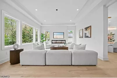 52 Congressional Pkwy, Livingston, NJ 07039 - Photo 9