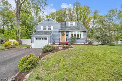 14 Meadow Dr, Little Falls Township, NJ 07424 - Photo 1