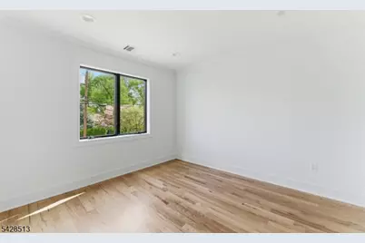 95 Huron Ave, Clifton, NJ 07013 - Photo 23