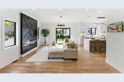 95 Huron Ave, Clifton, NJ 07013 - Photo 11