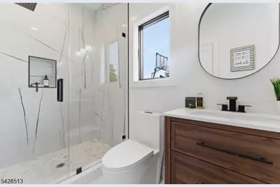 95 Huron Ave, Clifton, NJ 07013 - Photo 19