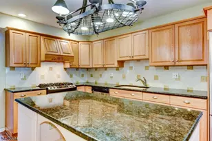 7 Matthew Rd, Wayne, NJ 07470 - Photo 15