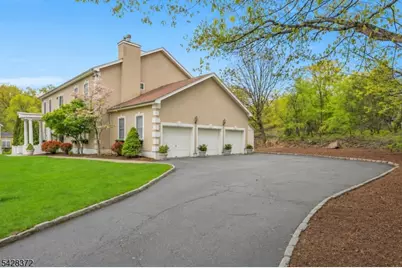 16 Lenape Trail, Montclair, NJ 07043 - Photo 21