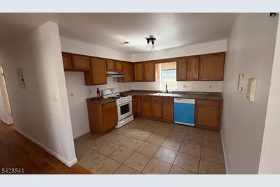 94 Osborne Ter, Newark, NJ 07108 - Photo 11