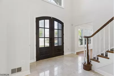 49 Hall Dr, Clark Township, NJ 07066 - Photo 5