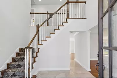 49 Hall Dr, Clark Township, NJ 07066 - Photo 3