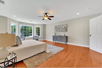 49 Hall Dr, Clark Township, NJ 07066 - Photo 29