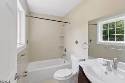 49 Hall Dr, Clark Township, NJ 07066 - Photo 33