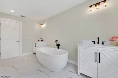 49 Hall Dr, Clark Township, NJ 07066 - Photo 33