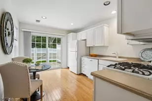6 Dorchester Dr, Bernards Township, NJ 07920 - Photo 9