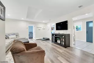 31 Roome St, Lincoln Park, NJ 07035 - Photo 5