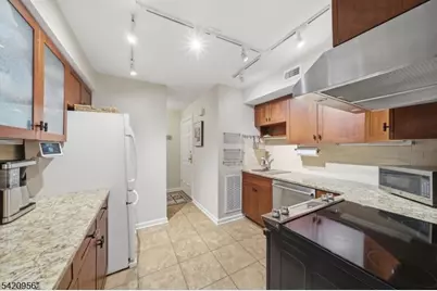 36 Countryside Dr #36, Bernards Township, NJ 07920 - Photo 11