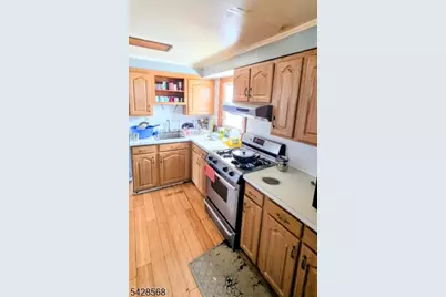 7 Barnard Pl, North Arlington, NJ 07031 - Photo 11