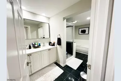 406 Jefferson Court #PH6, Edgewater, NJ 07020 - Photo 5