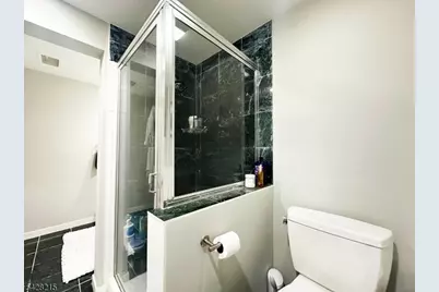 406 Jefferson Court #PH6, Edgewater, NJ 07020 - Photo 7