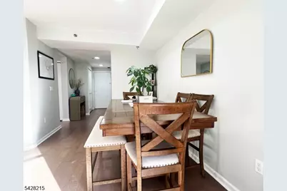 406 Jefferson Court #PH6, Edgewater, NJ 07020 - Photo 3