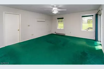 19 Floral Rd, Raritan Township, NJ 08822 - Photo 17