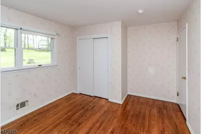 19 Floral Rd, Raritan Township, NJ 08822 - Photo 23