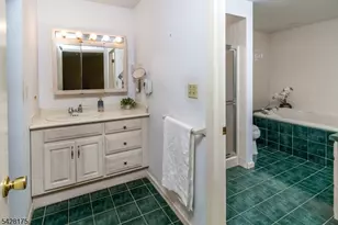 19 Floral Rd, Raritan Township, NJ 08822 - Photo 17