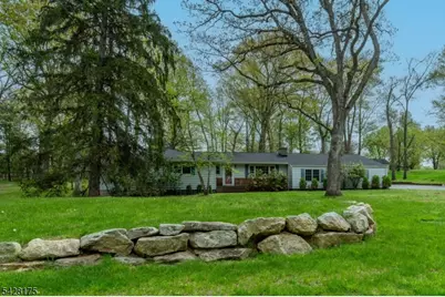 19 Floral Rd, Raritan Township, NJ 08822 - Photo 3