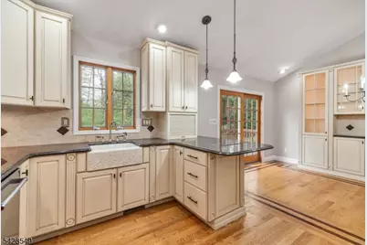 23 Monmouth Ave, West Milford, NJ 07480 - Photo 15