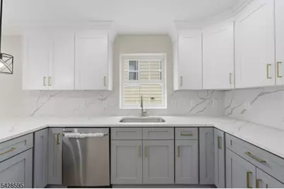271 Schley St, Newark, NJ 07112 - Photo 9