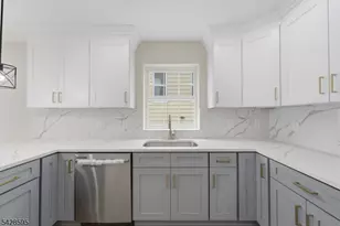 271 Schley St, Newark, NJ 07112 - Photo 9