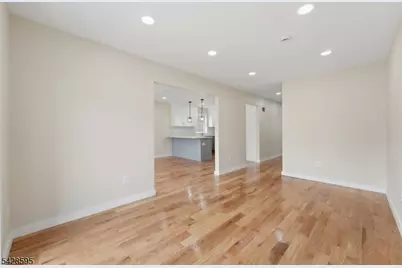 271 Schley St, Newark, NJ 07112 - Photo 5