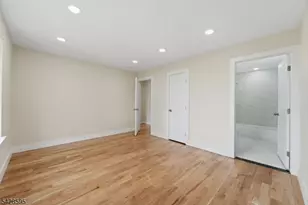 271 Schley St, Newark, NJ 07112 - Photo 33