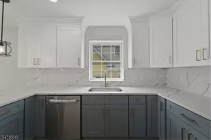 271 Schley St, Newark, NJ 07112 - Photo 29