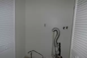 55 Smith St, Perth Amboy, NJ 08861 - Photo 13