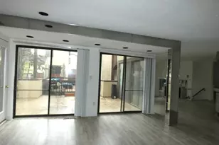 55 Smith St, Perth Amboy, NJ 08861 - Photo 17