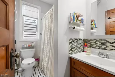 38 Prospect St, Bloomfield, NJ 07003 - Photo 5