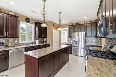 11 Burr Pl, Franklin Township, NJ 08873 - Photo 9