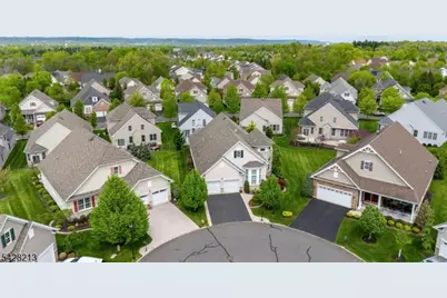 11 Burr Pl, Franklin Township, NJ 08873 - Photo 1