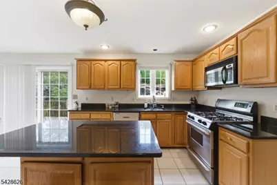 30 Elinora Dr, Wanaque, NJ 07465 - Photo 9