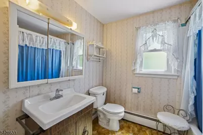 75 W Oakland Ave, Oakland, NJ 07436 - Photo 29